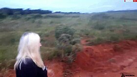 enfiei a pica na loirinha no meio da estrada em publico assista completo no xvideos red.