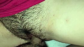 ชายหนุ่ม ฉันถอดกางเกงในเปียกของน้องเลี้ยงแล้วเย็ดเธอแรง! 😈