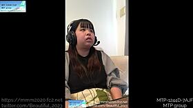 what is rookie sakura asakura doing in this selfie style chaku-ero video?