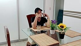 llamo a mi expareja para recordar viejos tiempos ella sabe a lo que viene as� que la met� en mi habitaci�n y la desnude y ella se dirigi� a mi verga