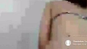 e trang nguyễn caught on bigo revealing herself while bathing in steamy chat.