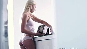 blonde babes get their soles jizzed in high definition