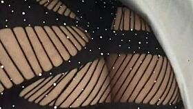 La esposa de mi hermano tiene un enorme culo