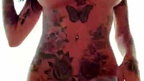 yo, check me dancing naked in this hot sauna