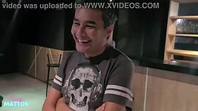 as safadas ficam peladinhas no clube de swing, explorando novas experiencias