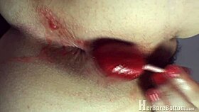 laura spreading her fat pussy wide