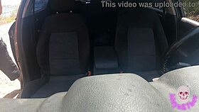 Tetona Folls Extraño Que Se Une Mientras Se Masturba En El Coche Encuentro Fugaz