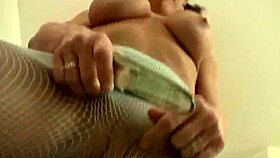 veronica avluv agrees to masturbate naked