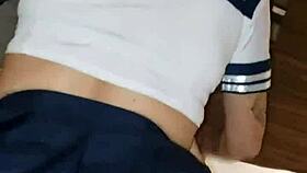 Este chino me taladró rico por la vagina hasta correrse adentro en follar interracial con mexicana