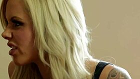 Drobná mladá kundička šukaná masérem ve skryté kameře fantasy celý film