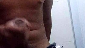 look at this novinho carioca with his monster cock, wanna see?