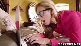 Kyle Mason γαμάει την Cherie Deville από πίσω