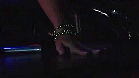 Light skin teen 18+ with curly hair fingering and cumming