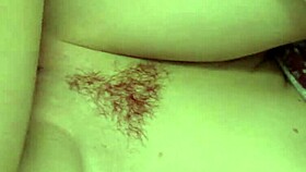 Ti si moj polubrat, zašto snimiš sliku svog kurca pored mog lica?