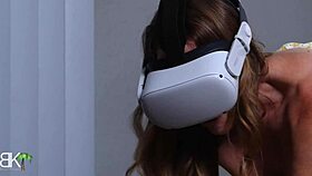 ¡Madrastra estúpida engañada por hijastro gamer de VR en 4K!