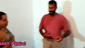 Fomos Alugar Uma Casa E Tive Que Dar Gostoso Para Os Donos Enquanto O Meu Marido Chupa A Minha Buceta