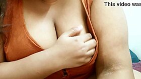 My Tamil Sexy Aunty with Big Boobs Drives Me Wild