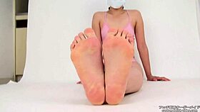 Asian Japanese girls worship feet in sole fetish.