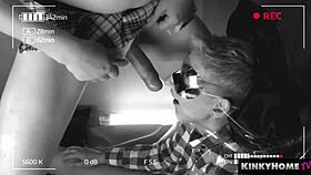 変態フェラ ブロンドの細い女装子が短髪チンポを吸う アマチュアに射精