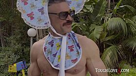 Kendra Sunderland seeks love through blowjob and doggystyle.