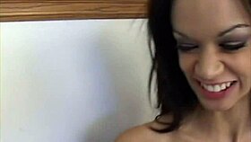 small tits girl gives blowjob for cum 😏