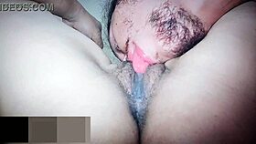 llegu� a casa y mi compa�ero me sorprende con oral incre�ble...