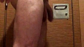 A story about using the public toilet outdoors