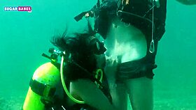 sugarbabestv bawa aksi greek panas di bawah air dengan remaja 18+ kecil