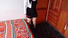 que buena follada le pego a esta cachonda en uniforme cuando llega de la fiesta le dije que le daria un masaje pero no sabia que seria con mi polla en su culo apretado