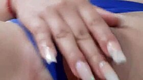 Linda Jovencita Moans Loudly While Touching Her Pink Vagina Real