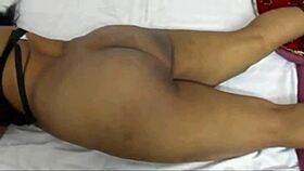 Esposa desi y marido se meten en follada salvaje de cuckold