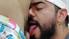 turista curioso visitando o mr bumbum brasil completo no red e subscri��o