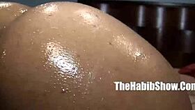 amatuer freak chiraq hood bitch synamon redboned nut bumped