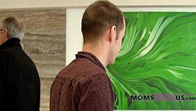 ראיתי חמודה מתאננת והחלטתי להצטרף לכיף שלה