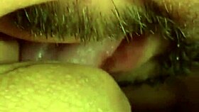 Wir beide auf dem esstisch in verschiedenen stellungen, ich leck ihre geile muschi, sperma läuft aus ihrer geilen fotze