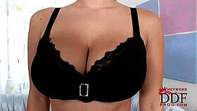 Carmen croft shows everything in flawless babe casting