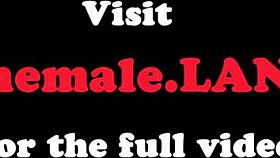 Bigtitted trans plavuša prima BBC u dupe jako!