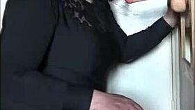 To je přesně to, co toužím jako bisexuální crossdressing panna s hračkami.