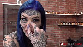 Australian beauty Amber Luke gets a new nose tattoo