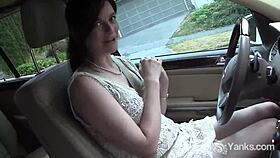 Yanks amateur Savannah Sly cumming with vibrator orgasm
