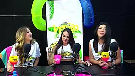 Showing my ass in summer california amateur gay scene