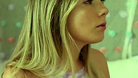 Teen lesbians celebrate with scissoring and facesitting