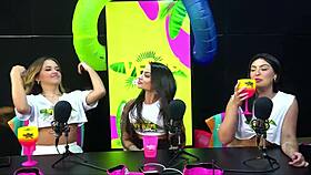 Showing my ass in summer california amateur gay scene