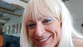 Negão Enche Minha Boca De Porra Após Consertar O Pneu!