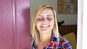 Смучеща дебютантка дребна 18+ тийн се чука в HD