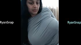 Rosasweet02 flaunts big tits on webcam 😍