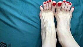 Milf's Sexy Foot Fetish?