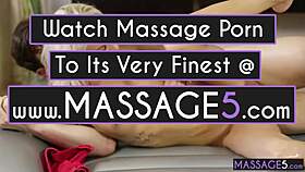 뜨거운 금발 18+ 엠마 힉스 큰자지 빨고 마사지 변태섹스