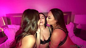 مشاركة زب أبيض كبير لجي ماك في أربعة بعض جامح