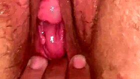 嘿，我的大奶BBW老婆就是离不开拳交的快感